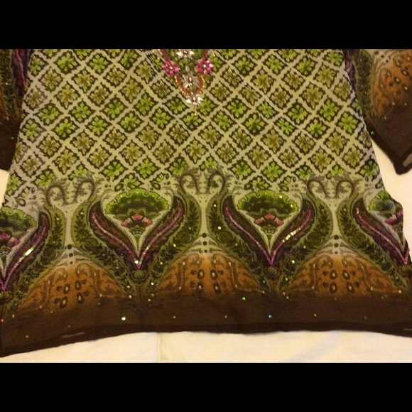 Beaded Blouse made in India - Picture 4 of 6